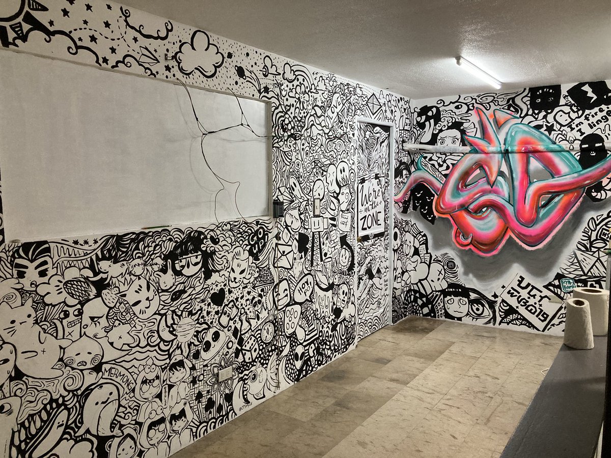 simply_geri's tweet photo. It's exactly a year that the zone studio was worked on again. Last year it was just @yanidedios &amp; me, but this year a group of artists gave their efforts &amp; talents to make the studio look cool! It took 31 hrs of work (w/ less sleep to no sleep at all). Thank U &amp; congrats @ARTSB19 https://t.co/MckC1TrX9m