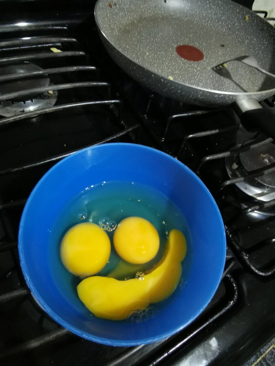 RaulLopezF's tweet photo. Como hasta cuando los huevos se despiertan de buenas porque saben que les vas a dar una buena batida. 😆🤣
A darle con toda la actirud, i iñor!!!
#AvancemosJuntos #SinPretextos #ADarleConTodo #vamosiztapalapa #amemosmexico #cocina
#cultura #tradicion #historia #mexicomagico https://t.co/gEnExmMWsg