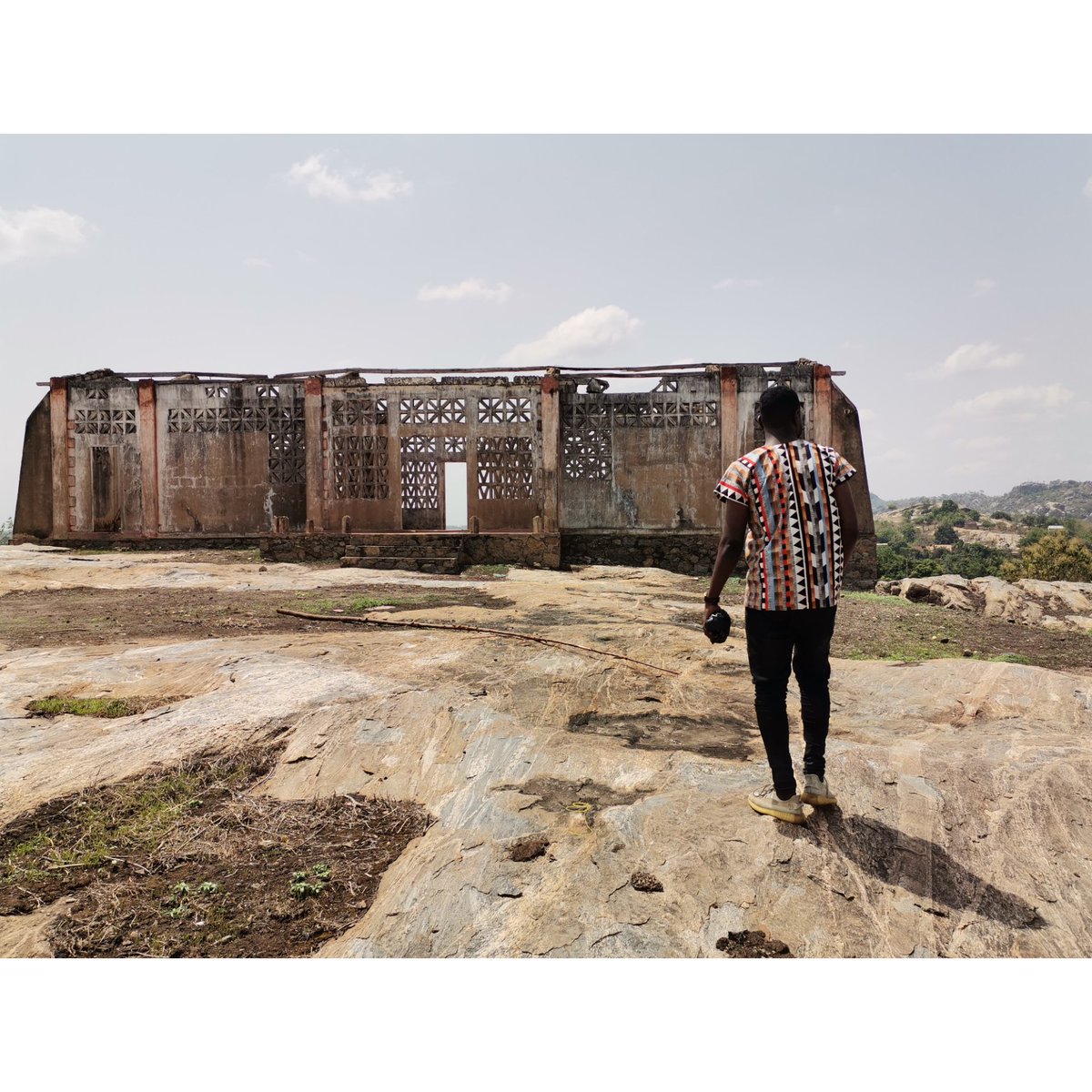 fabricetamegnon's tweet photo. Chaque coin du pays a une histoire à connaître.

#deconnectact3 #wasexo  #tourismebenin #decouverte https://t.co/mCTbjg2HZ7