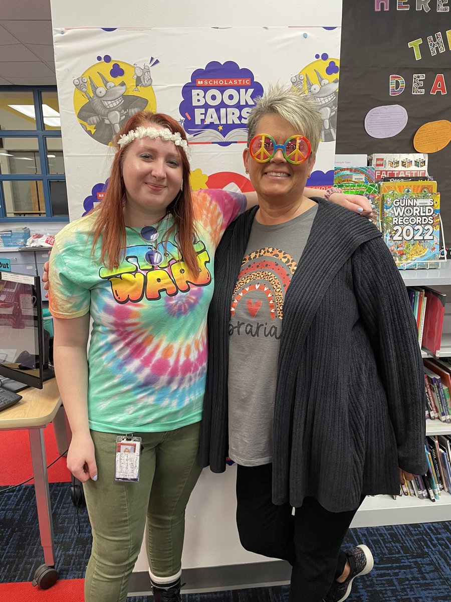 We are thankful for all the families that supported the elementary book fairs. Books for home supporting books for school. Win-win! Go Bombers!