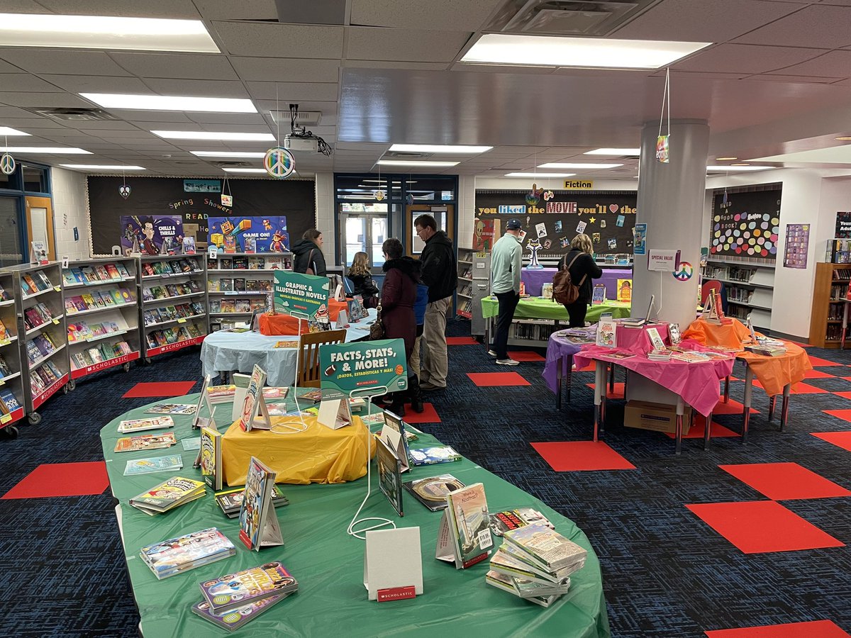 TLJDovre's tweet photo. We are thankful for all the families that supported the elementary book fairs. Books for home supporting books for school. Win-win! Go Bombers! https://t.co/lSc23zffd5