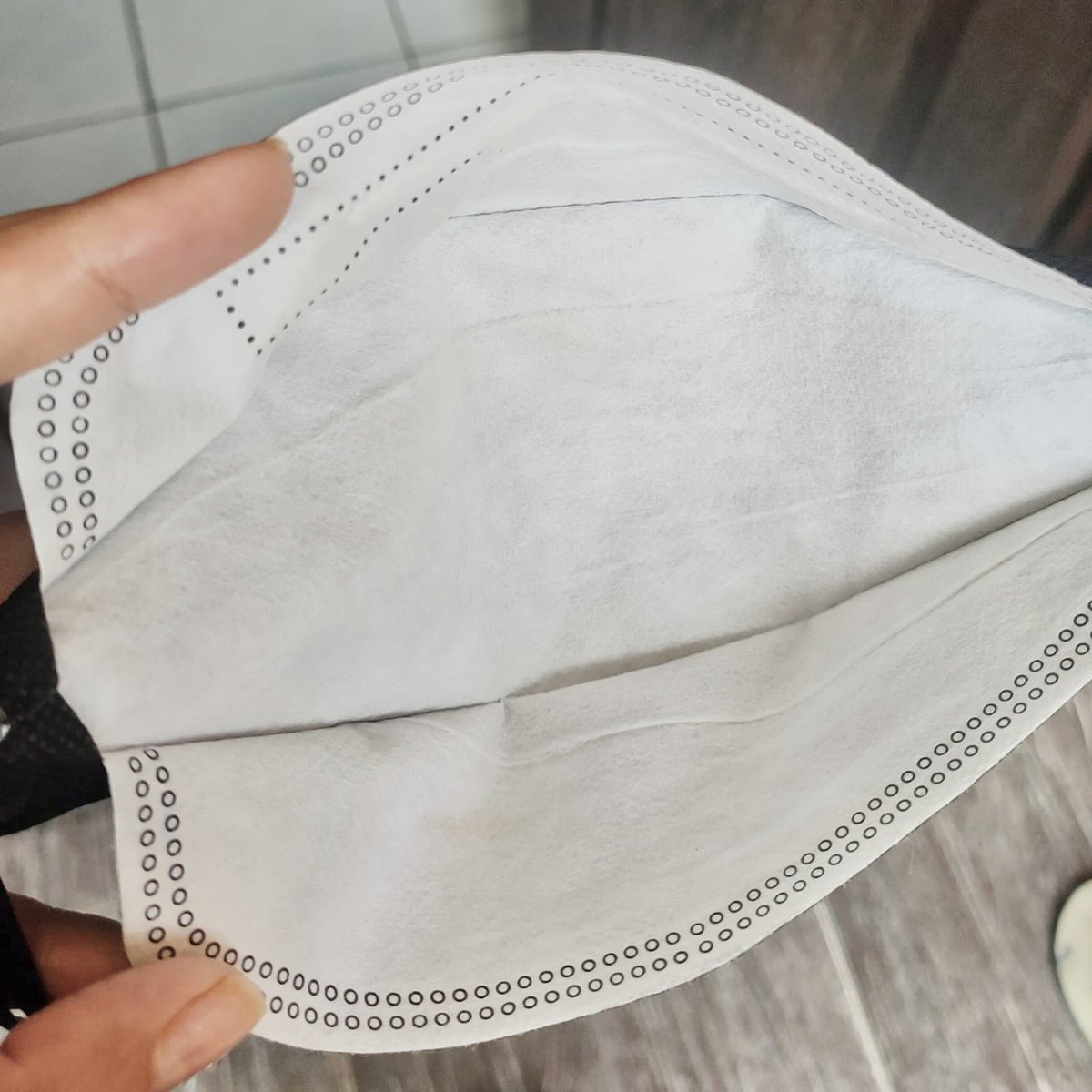 h0neymilktea_'s tweet photo. part paling aku suka yaitu ditutup pake dream setter😍

asli sih makeup udah pasti anti nempel ke masker &amp; bikin makeup ku tahan lama juga. rasanya makeup di kulitku kaya langsung di 'set' nempel sama kulit! cinta banget🥺❤️ #DreamSetter #makeupsettingspray https://t.co/oGTWQ22Uba