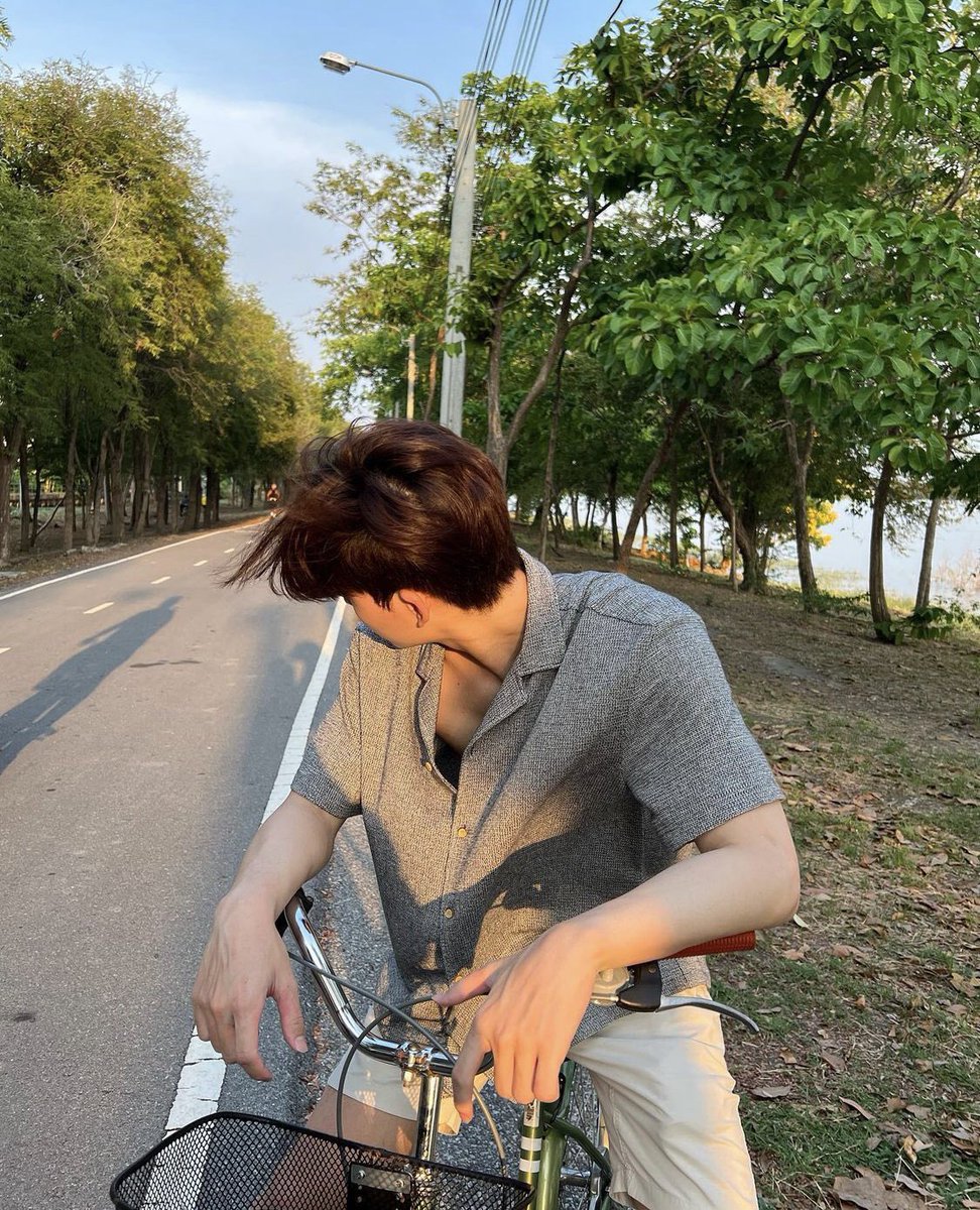 ppwpics's tweet photo. he’s so aosishnsjsjsjsushshdh https://t.co/HVTN6e2Fse