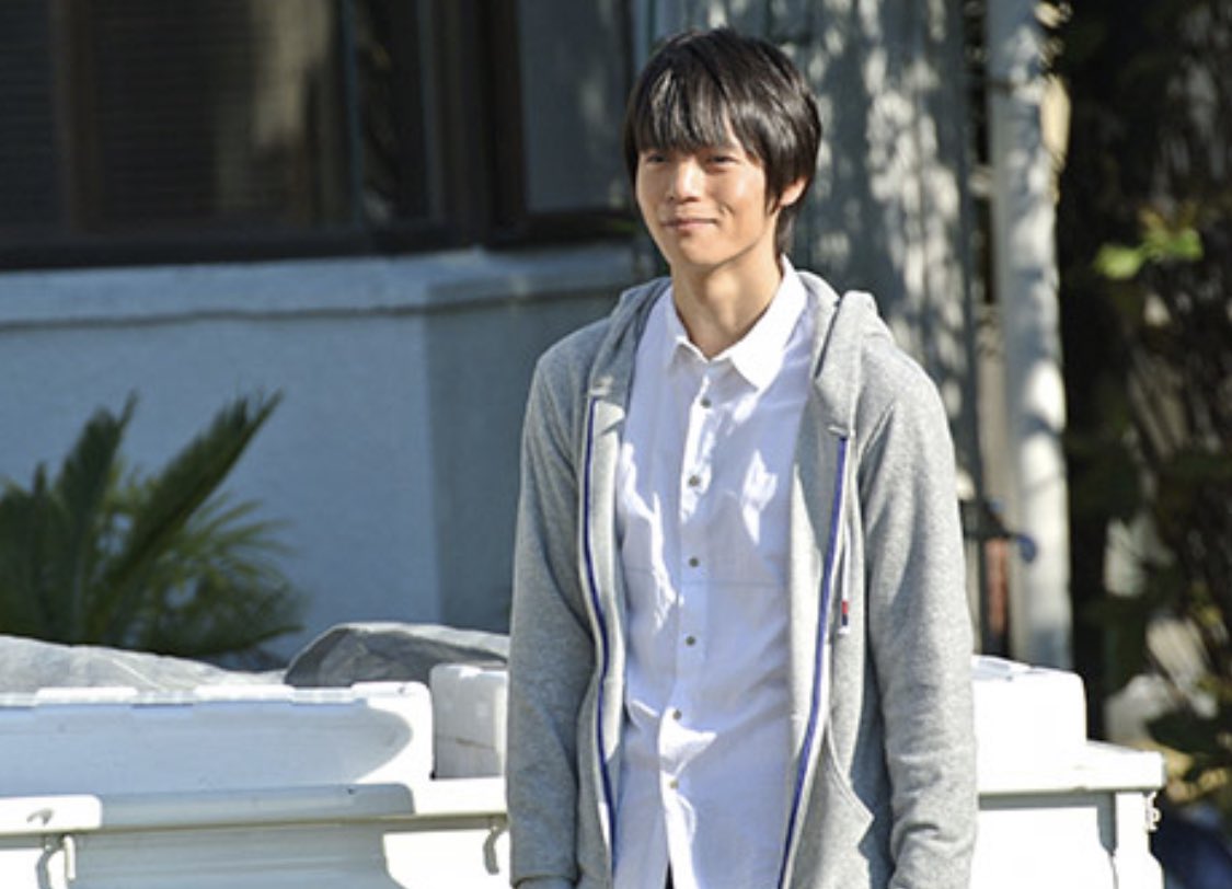 toymankuuga's tweet photo. 店内から見た景色も良き💞
#窪田正孝
#Nのために
#rocafe https://t.co/UCCcvv8LDe