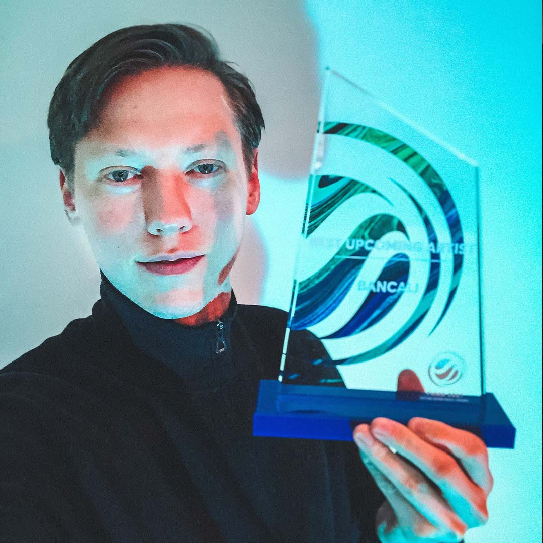 FutureHousMusic's tweet photo. We're taking one last look at the FHMA winners of 2021 together with their awards 🏆 

@BancaliMusic - Best Upcoming Artist 💥

Let's congratulate him one more time in the comments 🥳 https://t.co/xWccZH8fhA