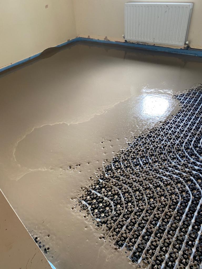 📣 The second GEOFIT pilot is up and running! The Aran Islands demonstration plant has been fully commissioned by Eurotech heating this week. The house has been fitted with an Oschner #Geothermal #Heatpump, completed with a Uponor Minitec underfloor #heating system.