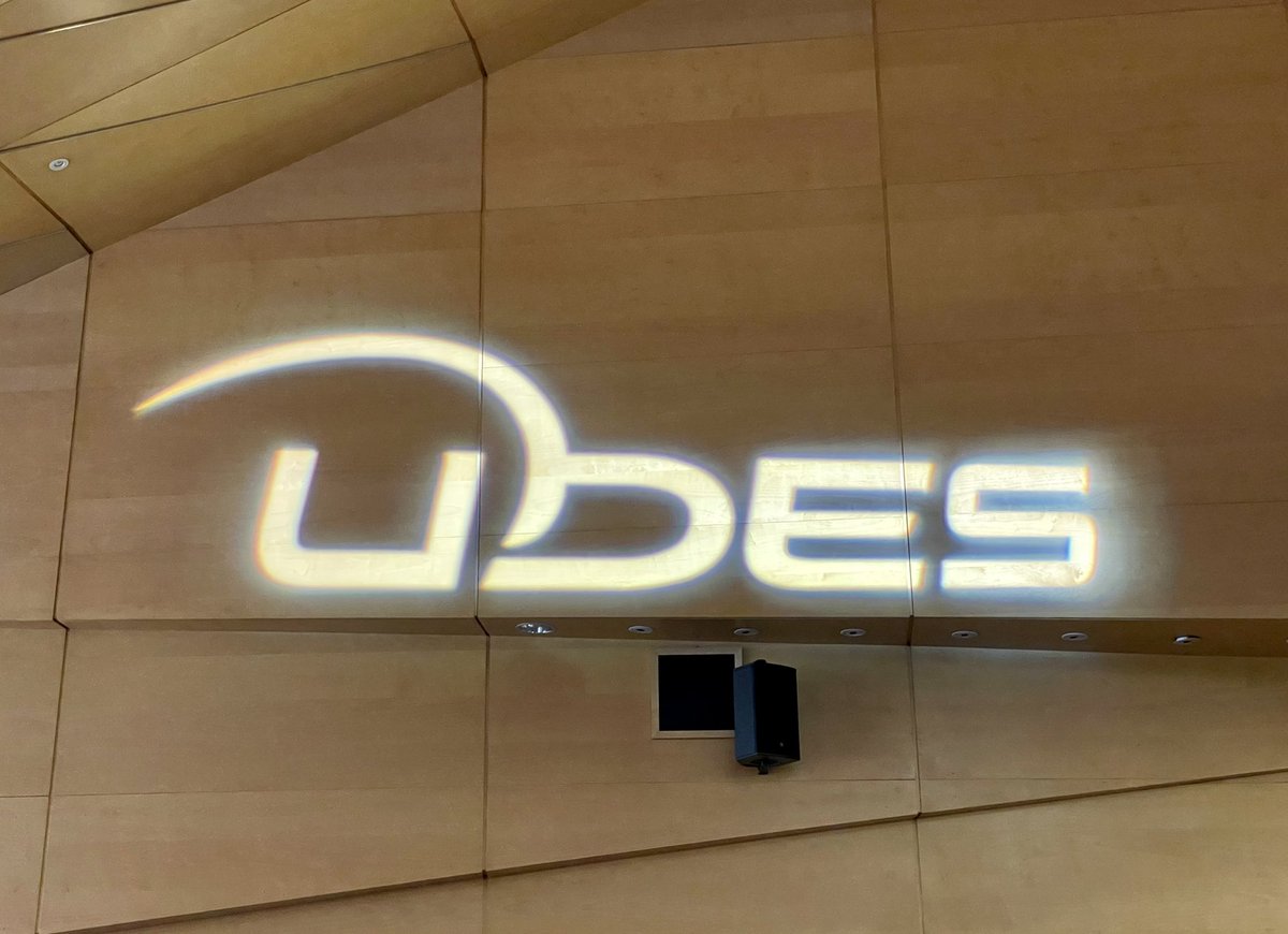 benoit_dh's tweet photo. Les membres d’@AesioMutuelle présents à la convention @UDESnationale :  « Présidentielle 2022 : un manifeste face aux candidats » 😃👍🏼
Nous défendons l’#ESSisation de l’#économie 
Bienveillance réciproque entre élus et opérationnels 😊
#LaFamilleAésio #ConventionUdes https://t.co/ePbiR7dmwP