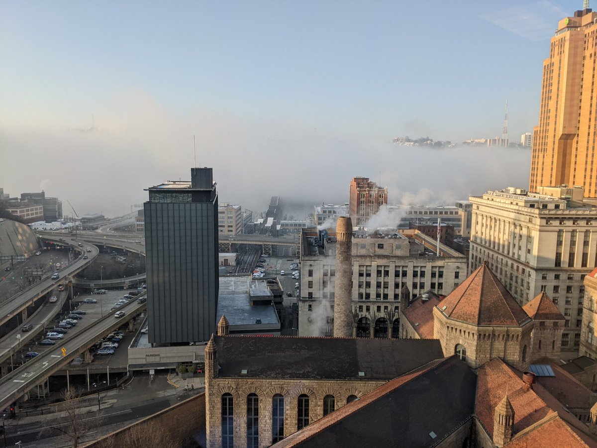SteveRifenburgh's tweet photo. City in the clouds https://t.co/osiV3hYB56