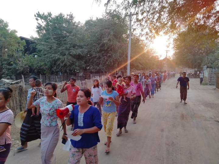 In a village in Salingyi township, pro-democracy female activists led an evening demonstration to eradicate the terrorist military junta on March 10.

#WarCrimesOfJunta
#2022Mar10Coup
#WhatsHappeningInMyanmar