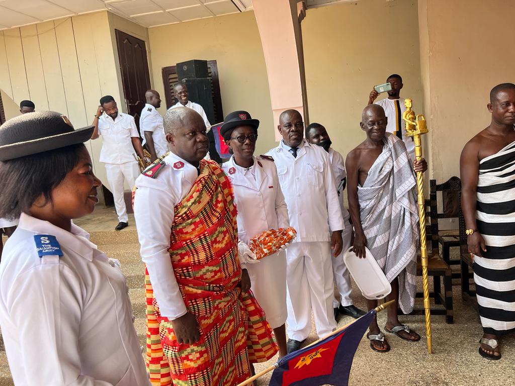 SalArmyGh's tweet photo. It has been an exciting weekend in the Ashanti Central Division. The Salvation Army in Kumasi received the Centenary Colours, commissioned 83 Divisional Songsters, and at the Chief’s Palace in Fomena a presentation with the Kente cloth was given. https://t.co/EmpGIM9NIR