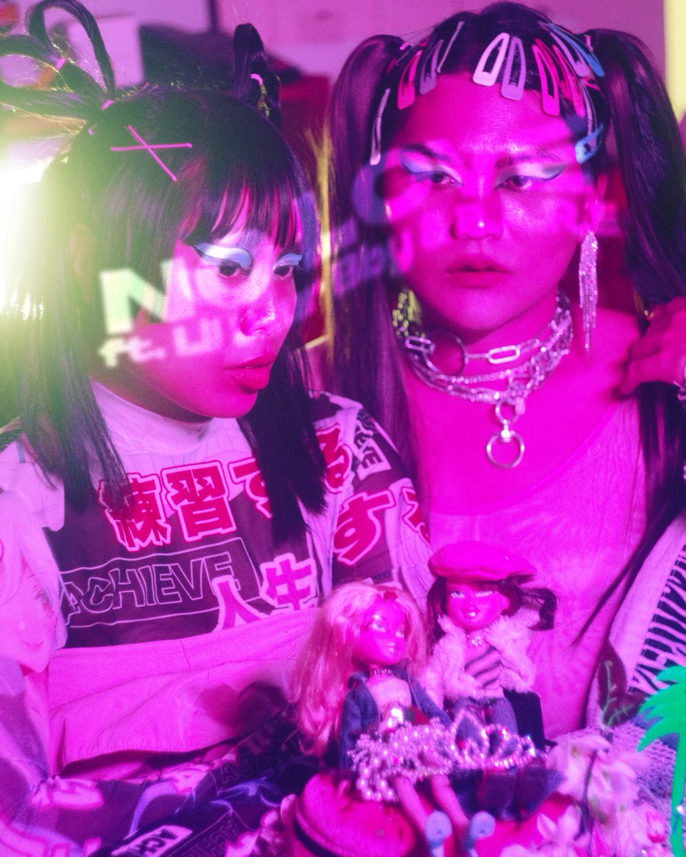 thehanazine's tweet photo. No Love by Araia Aliyka (formerly known as Bunnyboo) featuring power houses @fikriemran (B.A.R.E) and Lil Uzur Bby is releasing in just a few hours - an anthem about saying good bye to your old self or anyone you have no love for. https://t.co/WPlnpHwVVJ