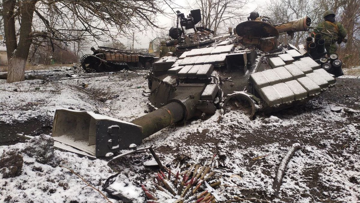 Военная хроника сводки. Подбитые т 64 ВСУ 2022. Подбитые российские танки в Украине 2022. Подбитые танки ВСУ на Украине 2022.