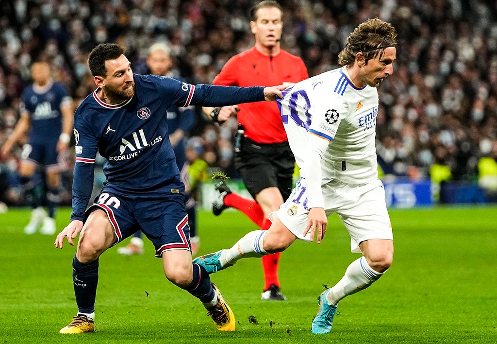 Madrid_Indo's tweet photo. 2014
2019
2022 

@lukamodric10 🆚 Lionel Messi 👕 https://t.co/xNb63E4NiM