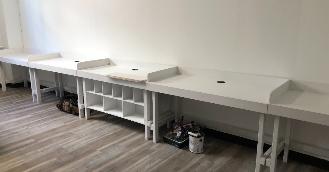 GoodNeighborsRI's tweet image. Reduce, reuse, &amp;amp; recycle! A dusty and unused closet is the perfect new office space for the Good Neighbors team. All it took was a coat of paint on abandoned storage lockers and a talented volunteer who gave our old pantry shelves a new lease on life as workstations!