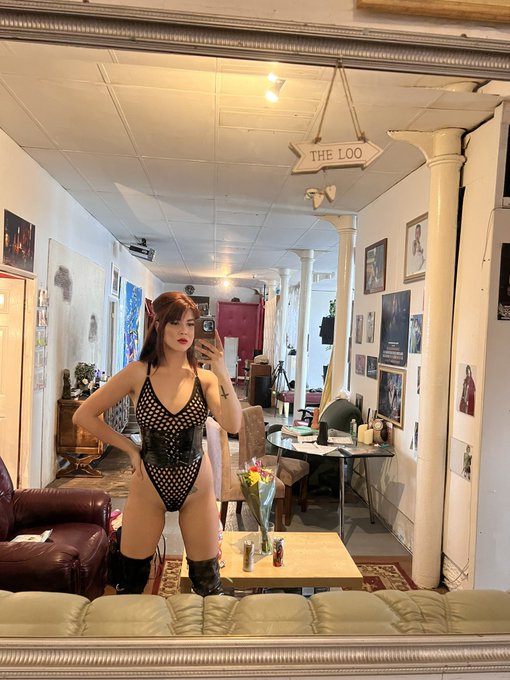 I am ready to shoot another amazing scene for @harmony_films !!! https://t.co/rKrDmiODPt<a href="/tag/redcarpet"class="tags"><span>#redcarpet</span></a>
