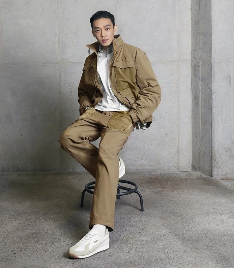 Yoo Ah In Fanbase on X: [PICS] #YooAhIn is the new brand ambassador for  PUMA Korea and poses for the launching of PUMA Army Trainer [2/2] #유아인   / X
