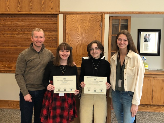 SlatersBAHS's tweet photo. Congratulations to Sarah Knitter, Harper Steele, and Shannon McCollian! They earned the top three places in the Environmental Research category at the statewide JSHS competition! Sarah earned a 4th place overall finish in the state and is heading to Albuquerque for nationals!!! https://t.co/0oqjfX7oLN