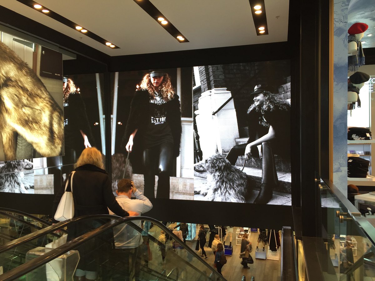 scanliteltd's tweet photo. Transform your space with our #LED Video Displays. Utilise the empty wall, enhance your reception area to increase walk-ins.
These screens can be used to greet, advertise and draw attention. Digital signage means your #signage potential is not limited.
#DigitalAdvertising https://t.co/88nJZifQyu