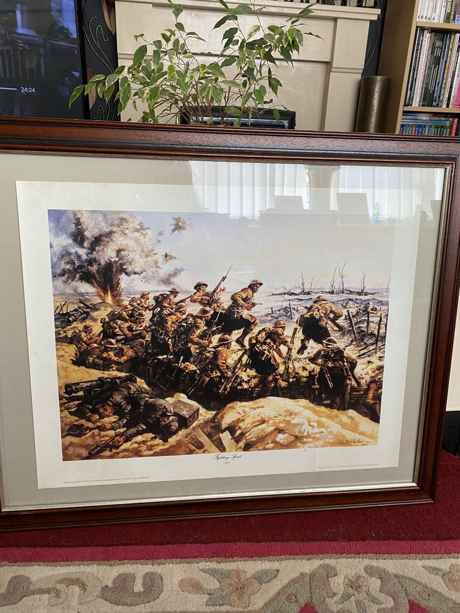 kevthebren's tweet photo. Finally got this amazing picture framed it’s been stored for more years than I care to remember 🤔. It shows men of the Argyle and Sutherland Highlander’s going over the top during WW1 https://t.co/hytXO5X59T
