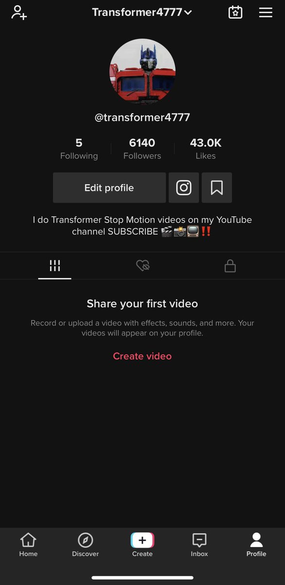 Meanwhile on #TikTok is mine the only one doing this?