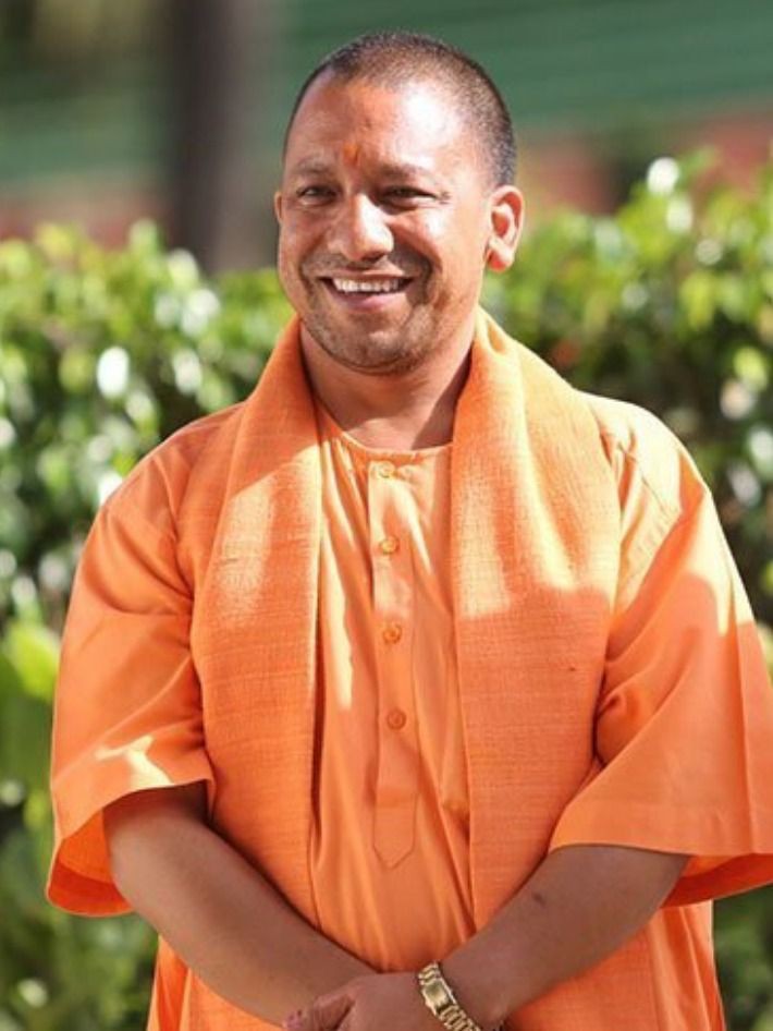 SANDEEP25848565's tweet photo. A Sanyasee is always known for Protecting his Religion and Power.
🚩
#UttarPradeshElections 
#ElectionResults 
#YogiWillBeBack 
#YogiJiOnceAgain 
#YogiAdityanath 
#BJPAgain 
#ModiJi https://t.co/cQOaAyreLd https://t.co/REer3bayl0