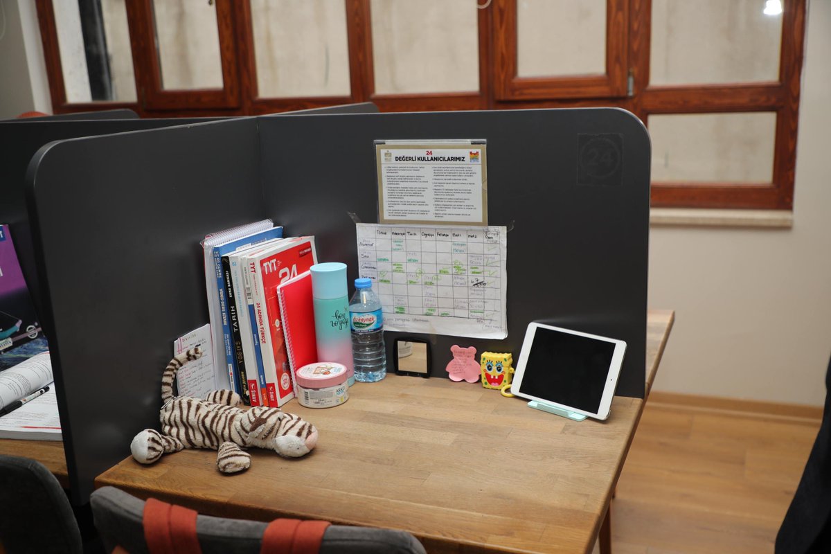 Bir klasik. Dayanamadım, yine yanlarına gittim.

Kardeşlerimin keyfi yerinde…

📍Seyyidnizam Millet Kıraathanesi