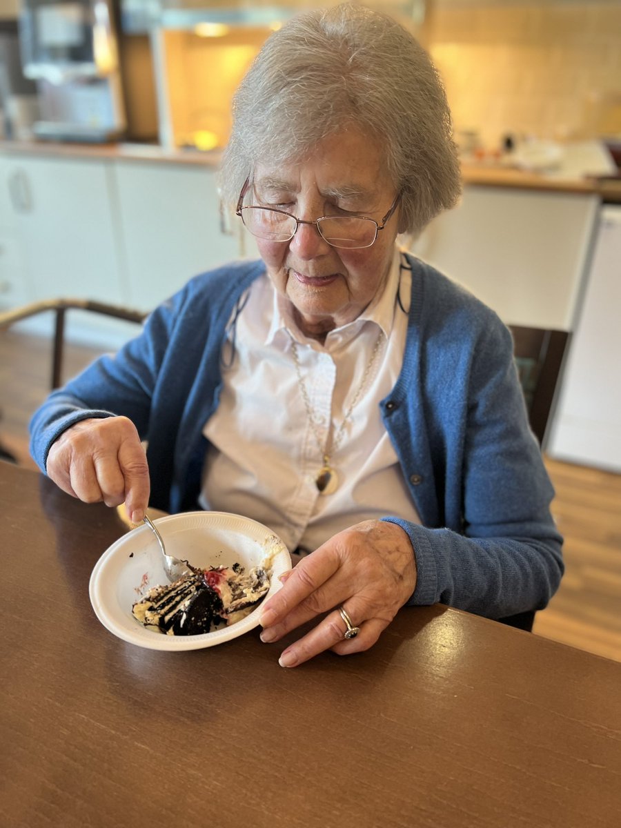 MoorePlaceEsher's tweet photo. Today our wonderful kitchen team prepared a taster session for our new spring/summer menu to gather feedback from our residents as we love to have them involved in our decision making! They tried a variety of dishes..We think the desserts were a firm favourite #MoorePlace #Esher https://t.co/uy4Mi8QCY2