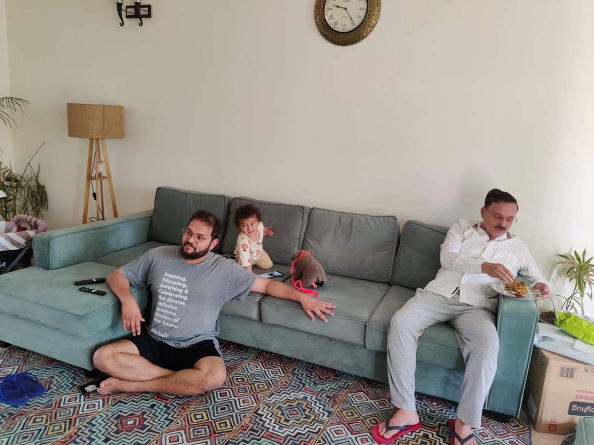 Subjiwaala's tweet photo. Only a few things have remained unchanged over the years in my family. One of those is watching election results together. #ElectionResults2022 https://t.co/TzCMI0TlGp