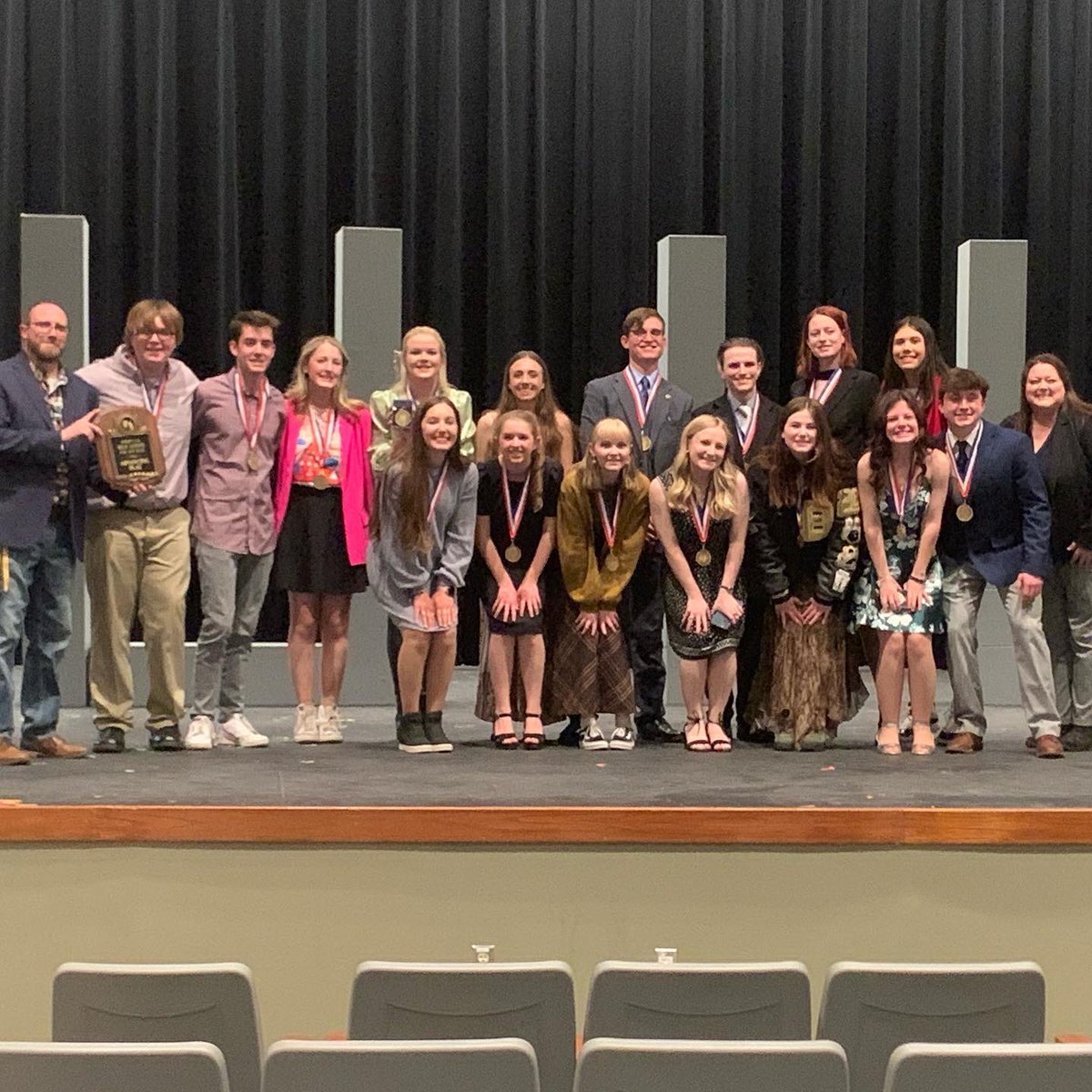 CounselorDawn's tweet photo. Congratulations to the OAP from BHS! They took first place, advancing to BiDistrict &amp; brought home several individual awards.    
Best Stage Manager- Meg Potter
Honorable Mention All Star Cast- Trever Markel 
All Star Cast Members- Olivia Pearson, Harleigh Garrett &amp; Landon Bogan https://t.co/hRCpdEIvOL