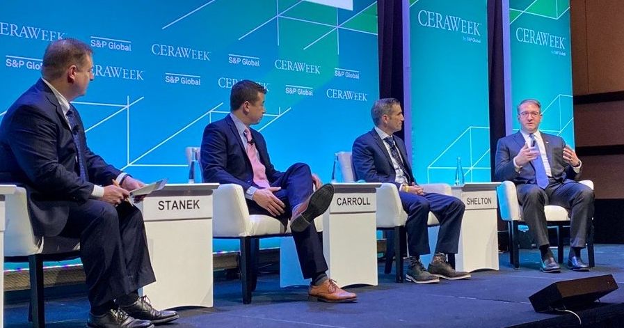 TheAESCorp's tweet photo. At @CERAWeek, #AES Next President Chris Shelton (right) joins Michael Pickens (S&amp;P Global), David Carroll (ENGIE) and Jason M. Stanek (Maryland Public Service Commission) to discuss ways of finding a fast lane to unblocking the queue for adding #renewables to the grid. #IHSMarkit https://t.co/Y1vP5jdkI7