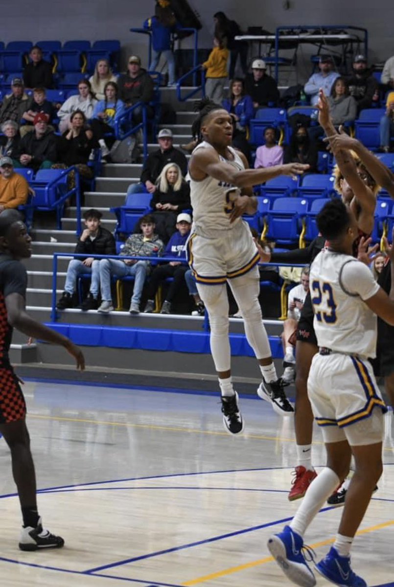 Lakeside Basketball tweet media