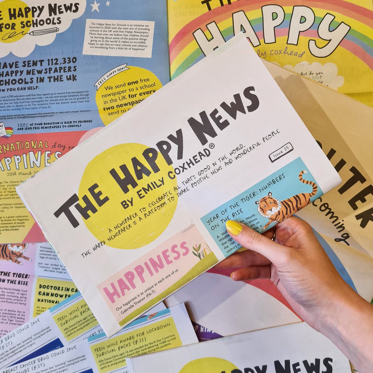 💛 Issue 25 💛 Can you believe we're on the 25th instalment of @HappyNewspaper_ ?! This gorgeous quarterly paper is pure sunshine 🌞 and the latest issue has just landed! Find us on the 2nd floor of @Afflecksfox to grab your copy ✨️ #TheHappyNews #GoodNews #HappyNewspaper