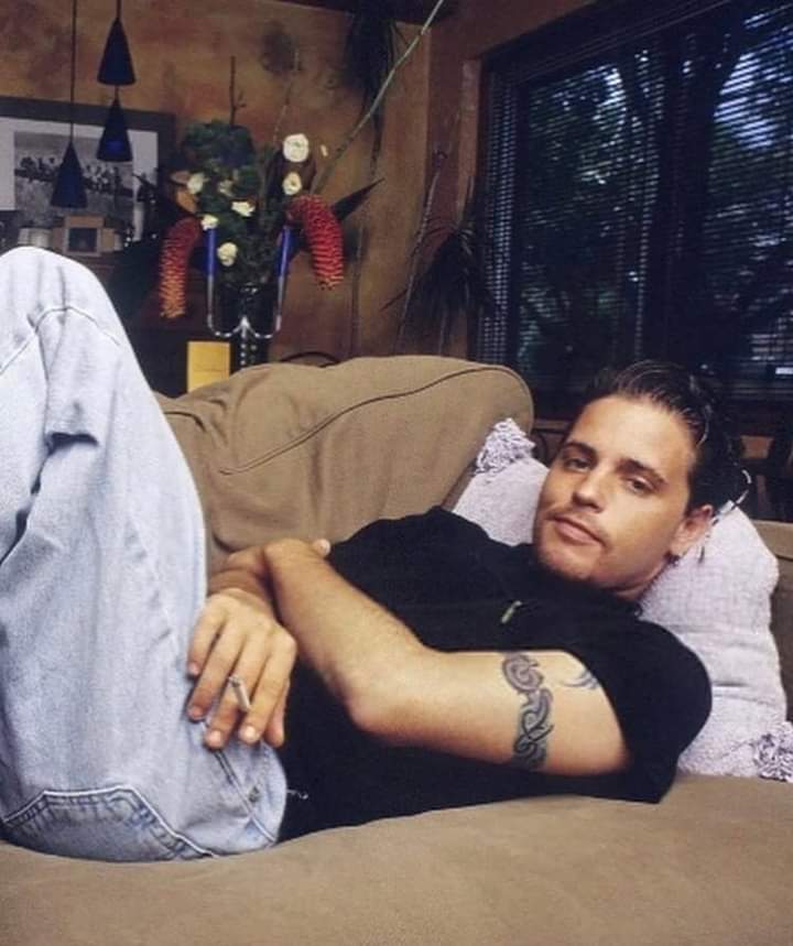 AmberWright1991's tweet photo. Remembering Corey today 🥺12 years ago he passed 😢
#COREYHAIM #222 https://t.co/wyzlRoNmNc