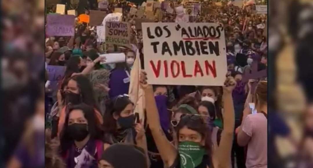 BimagoElCinico's tweet image. Aliades: "El deber de los hombres es callarse y escuchar".
Feministas :