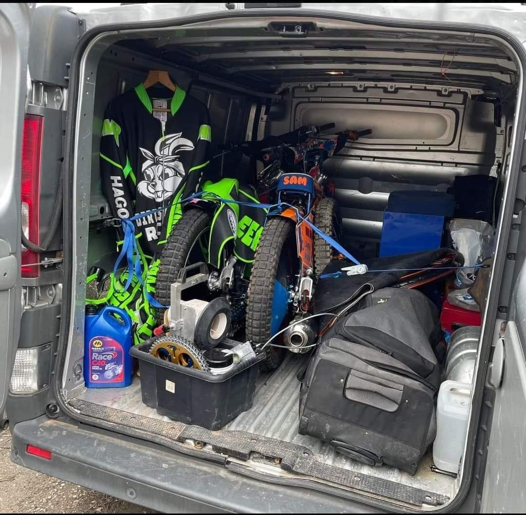 On our way <a href="/myfirstskid/">My First Skid</a> <a href="/IslandSpeedway/">Island Speedway</a> with Charlotte.