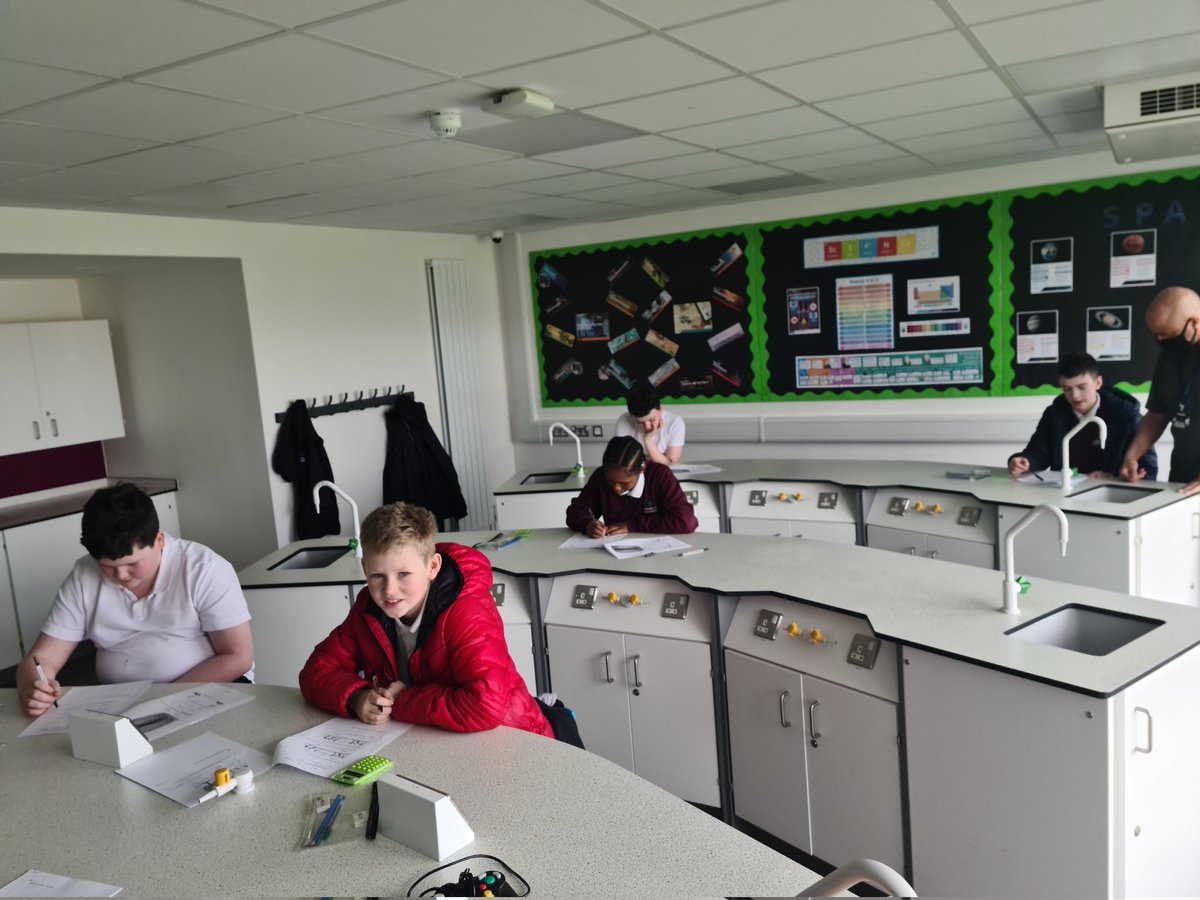 MrRVBesta's tweet photo. Today Year 7......we have a test *silence*

After a slight delay, they all begrudgingly got on with the 35 minute exam, little did they know there was a surprise reward afterwards 😄 

I loved having them complete their tests, they loved playing @NickBrawlGame to relax 😆 https://t.co/Ek5aOo2Bq2