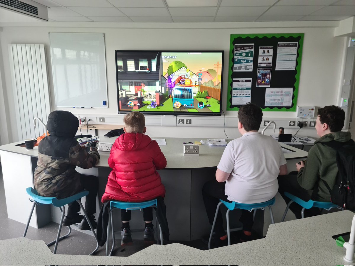 MrRVBesta's tweet photo. Today Year 7......we have a test *silence*

After a slight delay, they all begrudgingly got on with the 35 minute exam, little did they know there was a surprise reward afterwards 😄 

I loved having them complete their tests, they loved playing @NickBrawlGame to relax 😆 https://t.co/Ek5aOo2Bq2