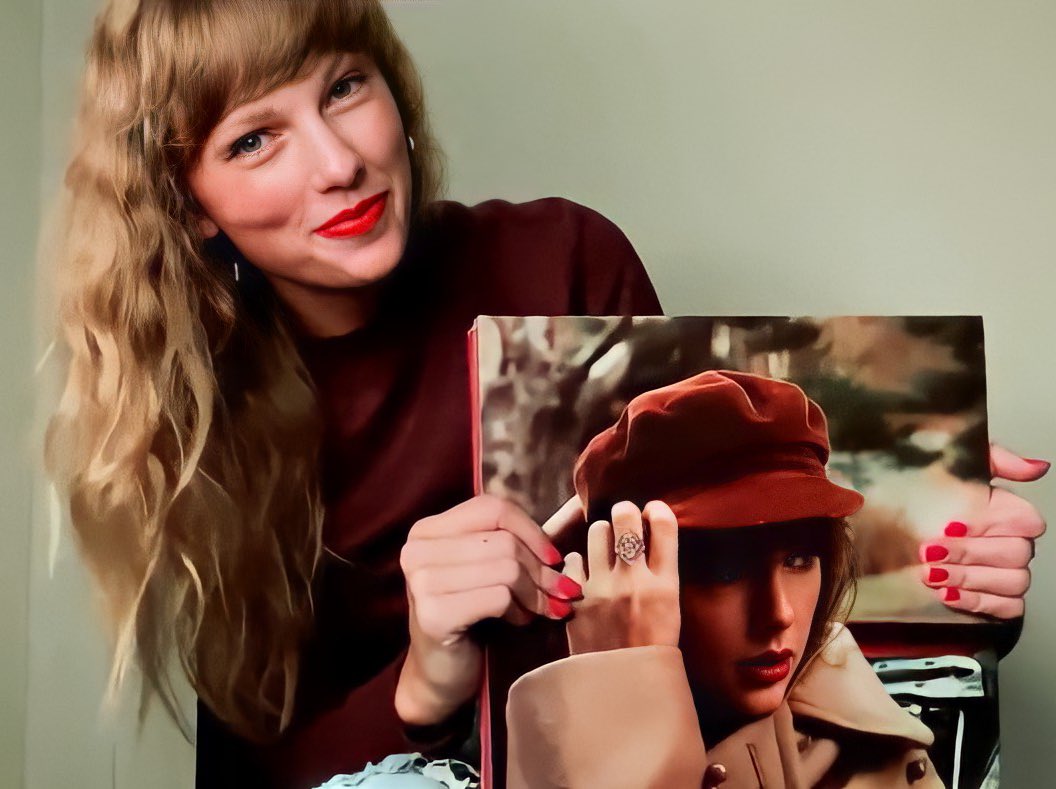 redtvlau's tweet photo. @LaPuercaylor I vote for #AllTooWell for #BestLyrics at #iHeartAwards https://t.co/oaQK785bez