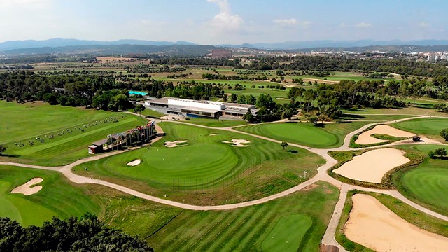 MyGolfWay's tweet image. El Circuito “Spain Golf Tour 50º Aniversario” 2022 de la @PGASpain se estrenará del 5 al 9 de Abril en el RCG @golfelprat, con el PGA Open de Barcelona by @plarrazabal ⛳️👇 bit.ly/35PTojD