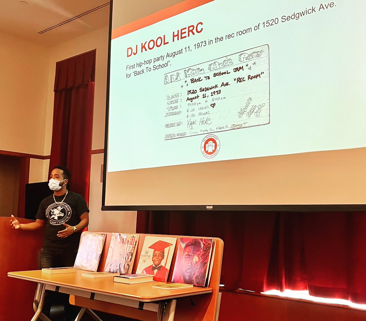 Ellect217's tweet photo. Who else you know can go from the studio to the classroom.. and STILL bring heat 🔥? #FreshestProfessor 
.
#Ellect #HipHopEd #professor #rapper #Arcadia #University #college #lecture #history #rap #hiphop #music #ArcadiaUniversity https://t.co/tqWPOGpuMi