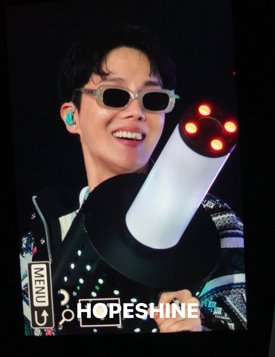 HOPESHINE_0218's tweet photo. 220310 PTD on Stage 서울 

진짜 진짜 신나게 놀자아아악!!!!🔥🔥
#호석 #정호석 #홉이 #호비 #jhope #제이홉 #방탄소년단  #BTS   @BTS_twt https://t.co/DqriZNEWCb