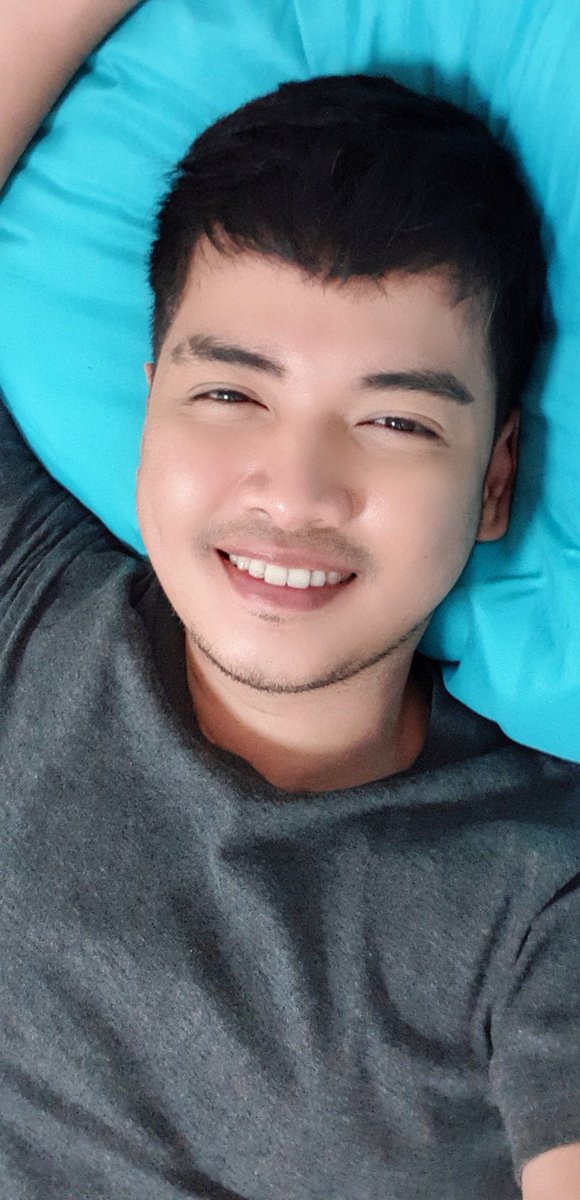adrianarby's tweet photo. Pagod sa byahe pero kaya pa naman. 1 araw na lang makakapag RD naaaaaaa 🤧 https://t.co/uVWd2jNuK6