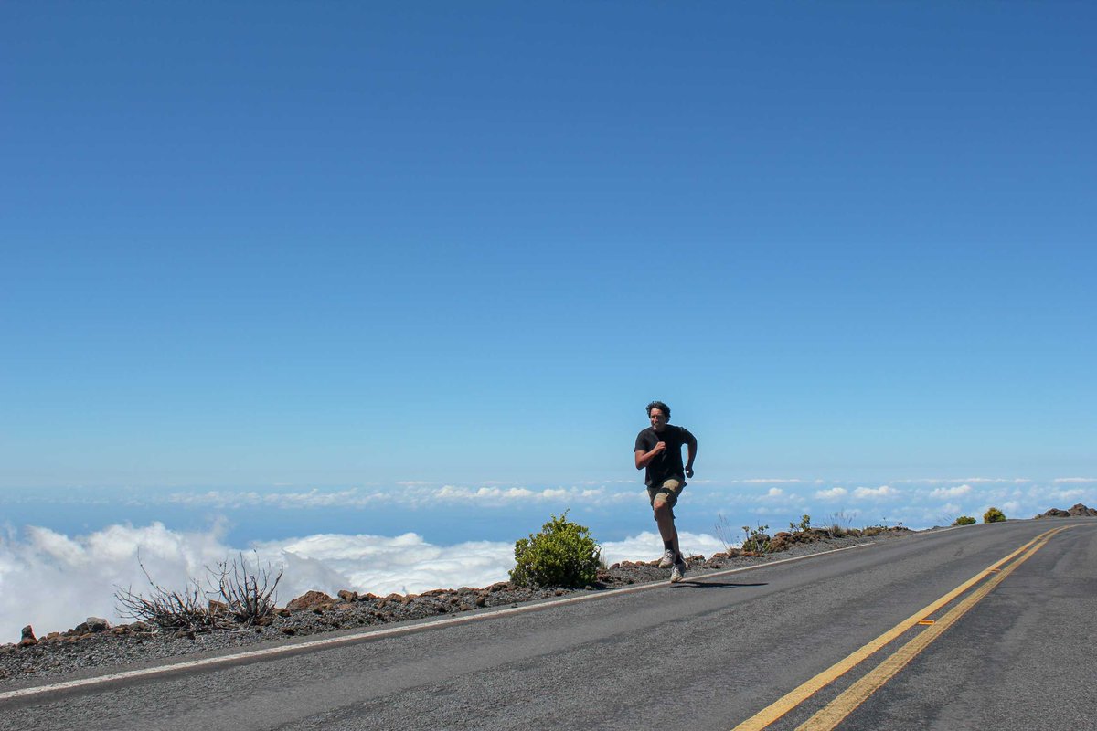 ChernoJobatey's tweet photo. #tbt zu wahrhaft himmlischen #laufen #überdenWolken. ☁️#mussmalwiederweg
#tb to a #magicalrun felt like a #highway to #heaven. ☁️#wannabethere https://t.co/MaUY2re933