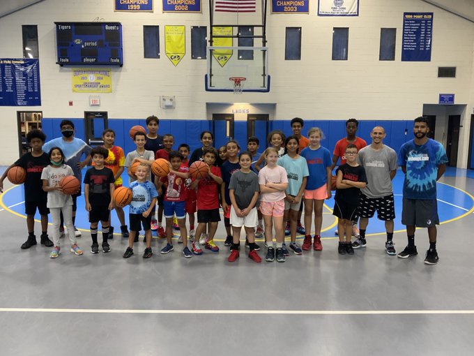 ushoops's tweet photo. 😀😇#BeHere at "HOOPS"
#FreeTrial
Thursdays 7pm. Boys & Girls Grades 1-5 & 6-8
😇😉Put your young ones on a path:
1. Develop the #RightFoundation
2. Return➡️make new friends
3. Enjoy Competition
@EdisonRec @MetuchenYMCA @MetuchenGbb @NJLadiesHoops @NoBoyzAllowedBB @raptors_nj https://t.co/3HMIG1R53K