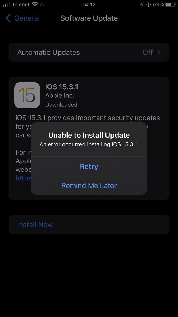 rosycheekx's tweet photo. @Apple is it normal that I can’t update to iOS 15.3.1? I constantly receive a error https://t.co/lXb1jRKIre