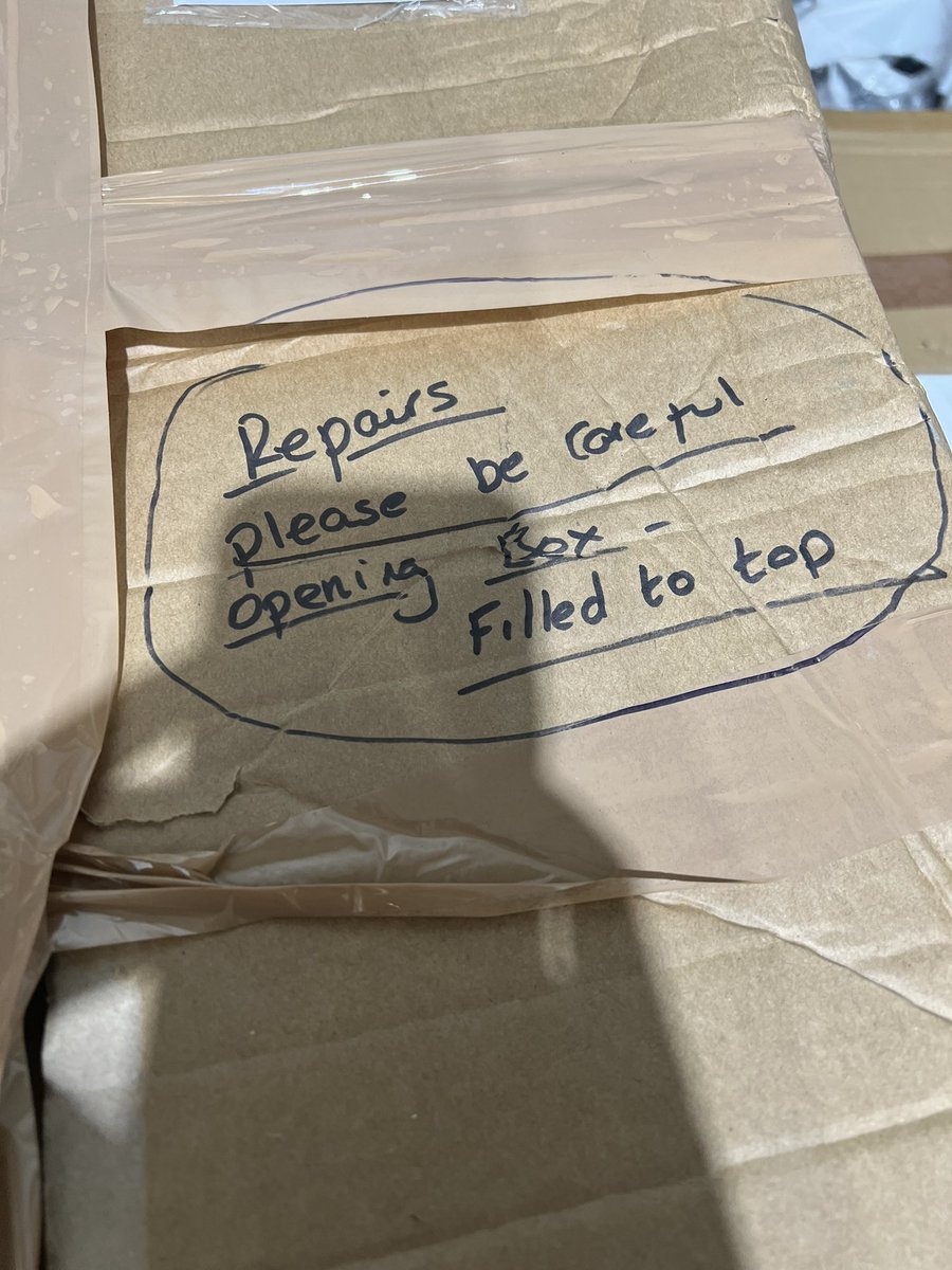 AndZips's tweet image. Thanks for the warning 6179 😂
Lovely to see full boxes arriving keeping our colleagues busy today! 💜