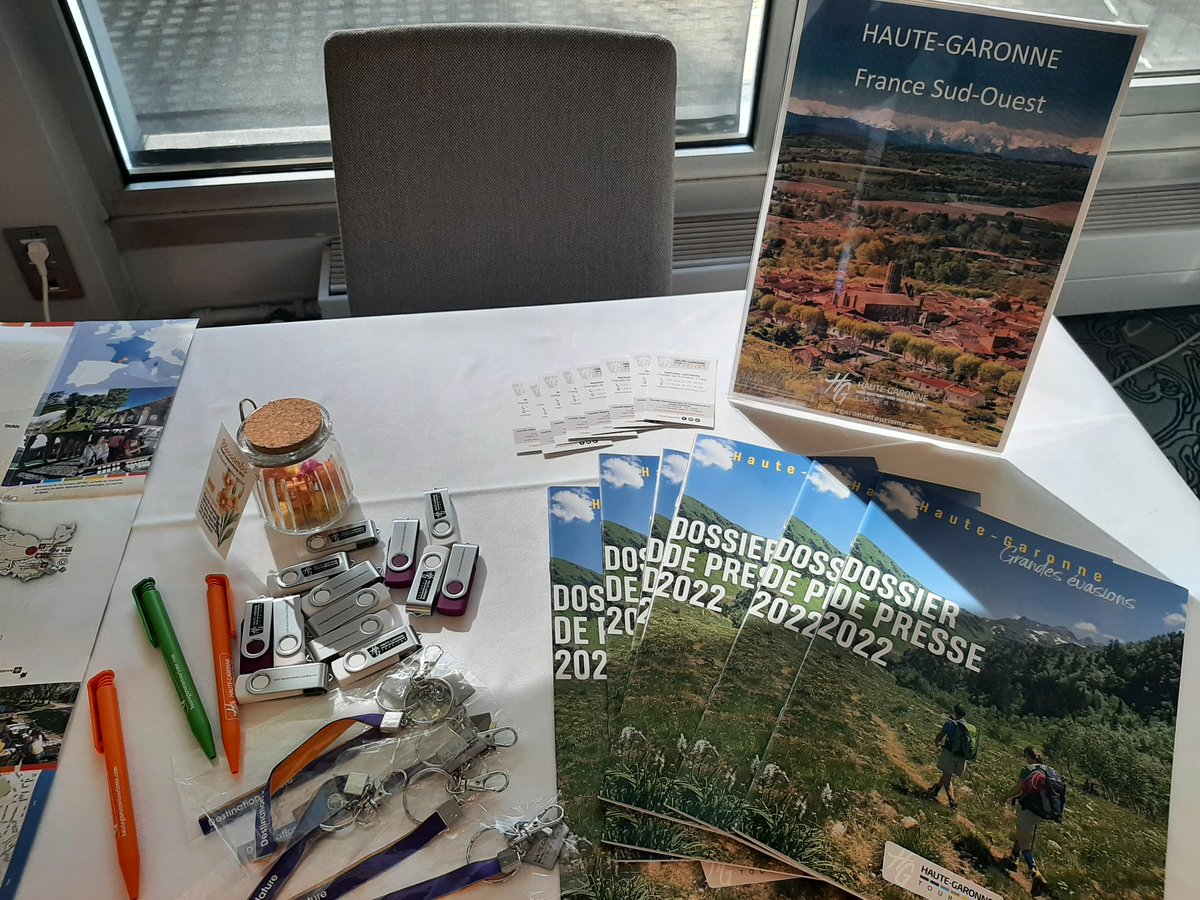 nlacomme31's tweet photo. La #hautegaronne fait sa promo à #Bruxelles pour la rencontre annuelle #presse et #média tourisme organisée par @glenaki 🗞📺
@TourismeTarn @GersTourisme @mytarnetgaronne @CrtlOccitanie https://t.co/iCmVQpEBP3