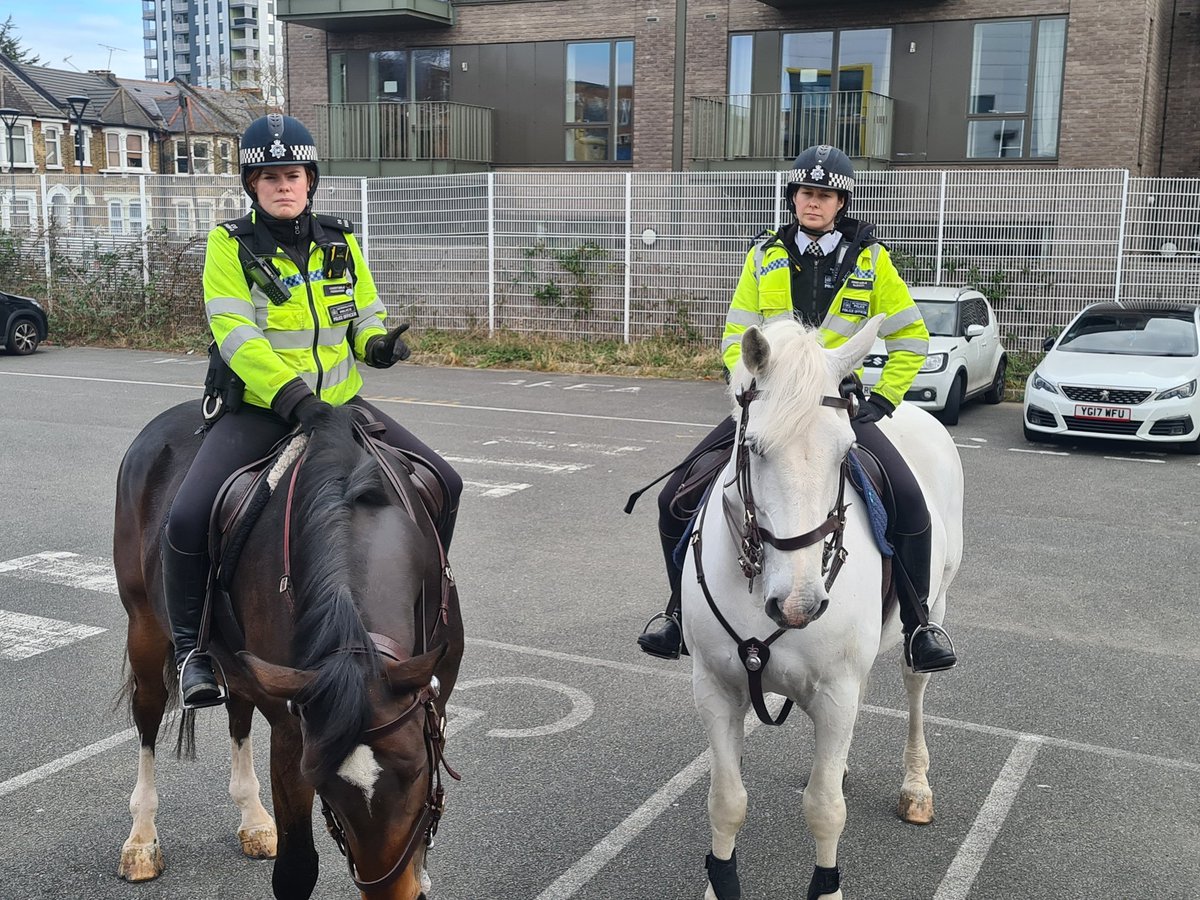 Haringey6thForm's tweet photo. #TeamHaringey6 students really enjoyed Ph Urbane ๐ด and Ph Verdun ๐ด visiting us and giving students more of an insight of different job opportunities within the @metpoliceuk @MetPoliceEvents
#ThankYou #H6Experience #HopeInTottenham https://t.co/fqvtlvgWrU