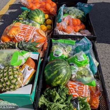 This week's <a href="/ColsRecParks/">Columbus Rec & Parks</a> Free Mobile Produce Markets are Thurs at Adams &amp; Dodge, and Fri at Far East &amp; Linden. Stop by for a week's worth of fresh produce. 
We also need volunteers to prep &amp; pack produce. See all dates and sign up to volunteer! columbusrecparks.com/resources/food…