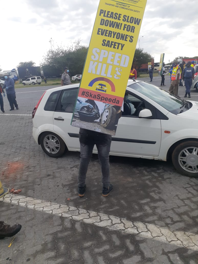 MovingBoardSA's tweet photo. THAT TIME OF THE YEAR IS NEAR.
Brands will be fighting to get a share of Easter Holidays spending from consumers. 
MOTION Advertising Boards 
MOVING BOARD SA IDEA IN MOTION  is here to take your brand Direct to your Target Audience 

#motionadvertisingboards 
#movingboardsa https://t.co/diZcITaEOB